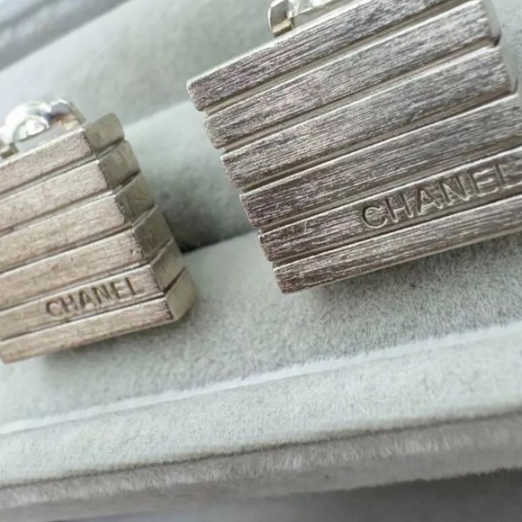 Chanel Rare Vintage Silver Earrings - Picture 6 of 12